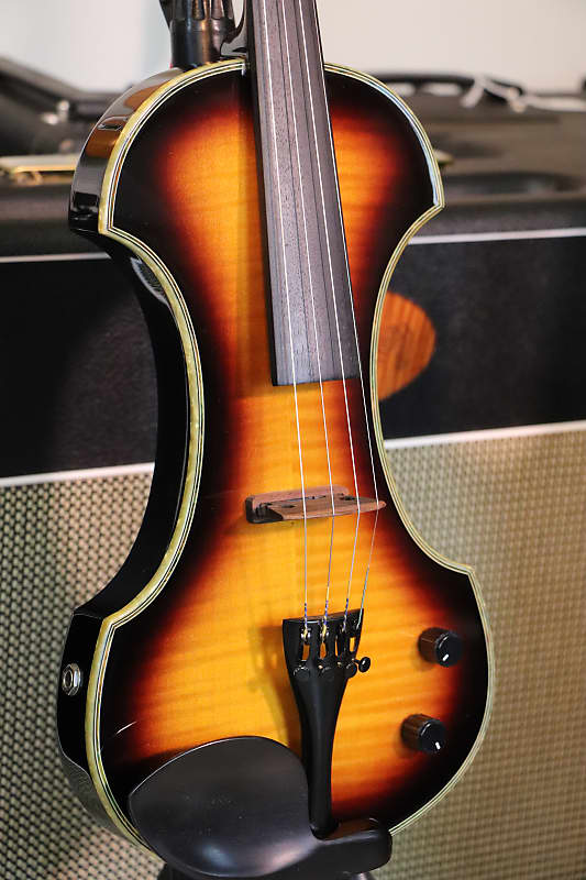 弦楽器 Fender FV-3 Fender FV3 Deluxe Electric Violin Sunburst | Musician's Friend