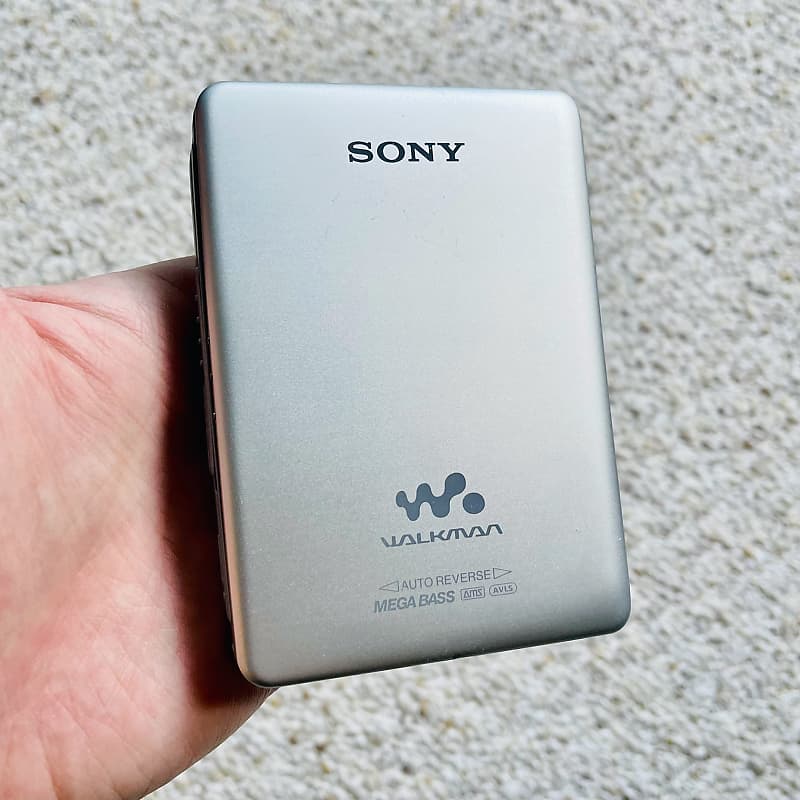 SONY WM-FX700 Walkman Cassette Player, EX Silver ! Working !