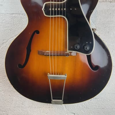 Epiphone Zenith 1952 with MaCarty pickup and vintage case for sale