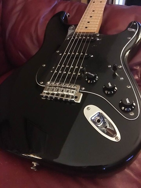 Fender stratocaster mim 2015 deals