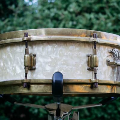 Vintage 1920s Leedy 'Full Dress' 14x4 Snare Drum in White Marine Pearl image 4