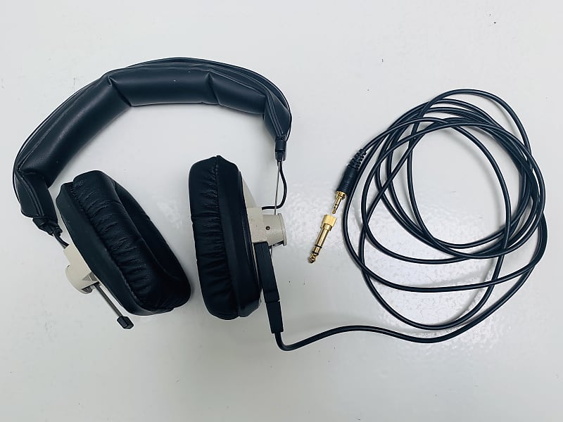 DT 100: The standard headphones for monitoring purposes