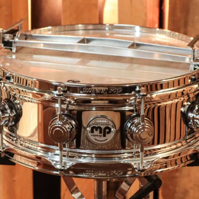 DW Collector's True-Sonic Chrome Over Brass 5x14 Snare Drum - DRVC0514SAC image 5