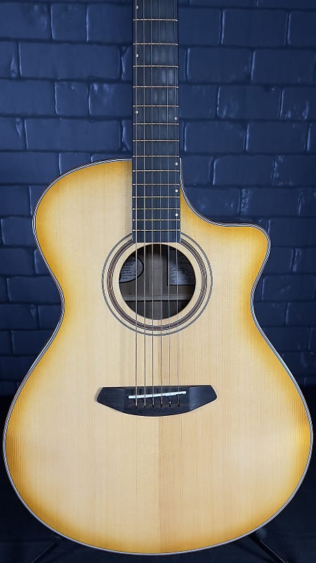 Breedlove Discovery Series Artista Concerto Natural Shadow CE - European Spruce/ Myrtlewood image 1