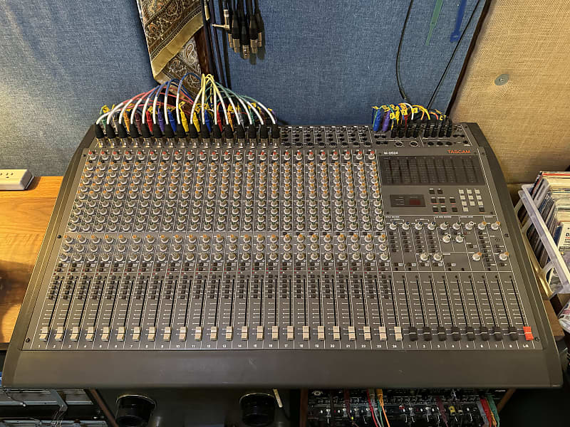 TASCAM M2524 ジャンクとして TASCAM M2524 ジャンクとして タスカムの新マルチレコーダーは24