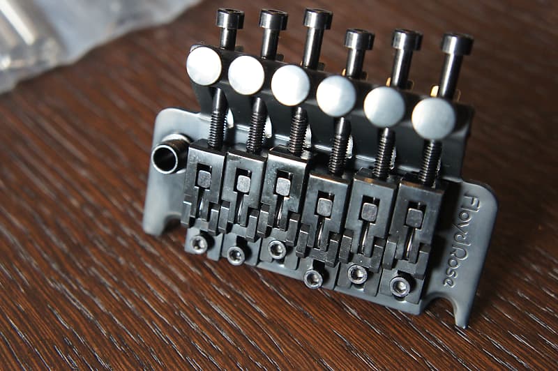 Floyd Rose 1000 Series (Original Style) FR-1000 Tremolo Black with R2  Locking Nut | Reverb