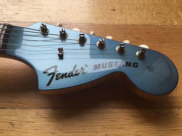 Fender 1969 Reissue Mustang MIJ 2005-06 Old Lake Placid Blue