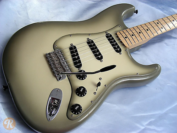 Immagine Fender FSR Reissue Stratocaster Antigua 2012 - 1