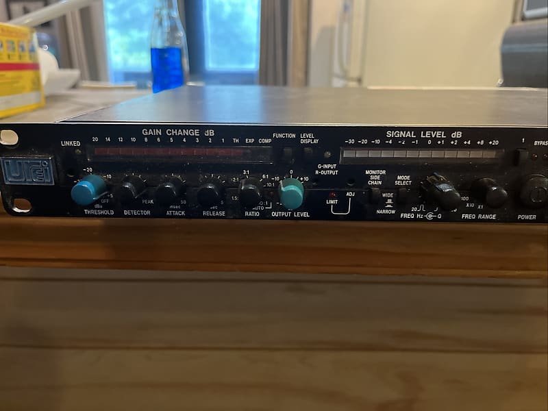 Urei LA-22 2-Channel Compressor / Limiter / Expander