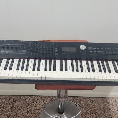 Roland RD-2000 Keyboard Synthesizer Synth Digital Stage Piano 88 Weighted Keys
