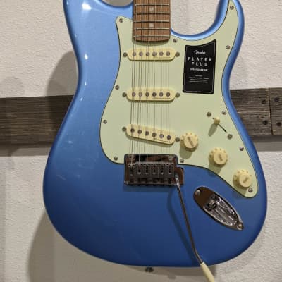 Fender Player Plus Stratocaster with Pau Ferro Fretboard Opal Spark image 2