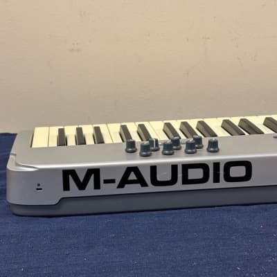 CONTROLADOR MIDI OXYGEN PRO 61 M-AUDIO – Electro Store