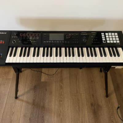 Roland FA-06 61-Key Music Workstation 2014 - Present - Black