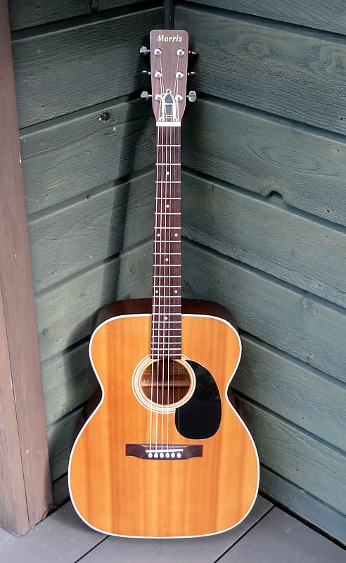 Morris FD-13 000 size guitar 1972 Natural