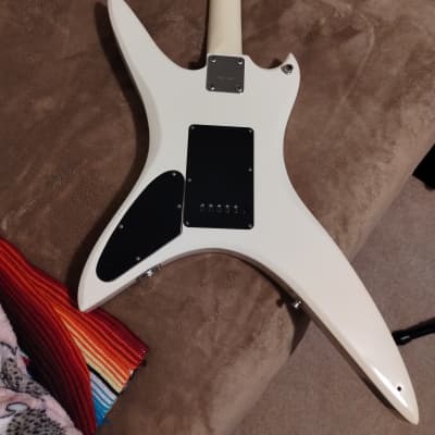 B.C Rich 日本製 white B.C. Rich Mockingbird 1984 White | Reverb