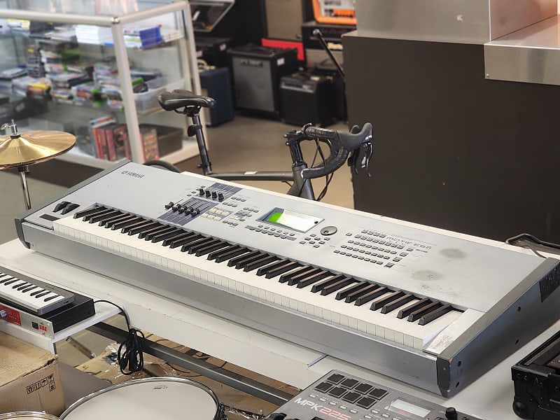 Yamaha Motif ES 8 | Reverb Canada
