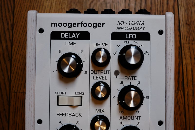 Moog MF-104M Limited Edition White Analog Delay + Moog Expression Pedal and  original box