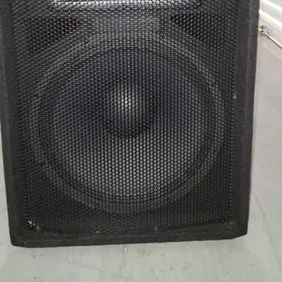 Peavy PV-115 - Two Speakers w/onstage stands, excellent,  400 watts! image 10