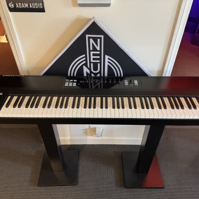 Native Instruments Komplete Kontrol S88 Keyboard Controller