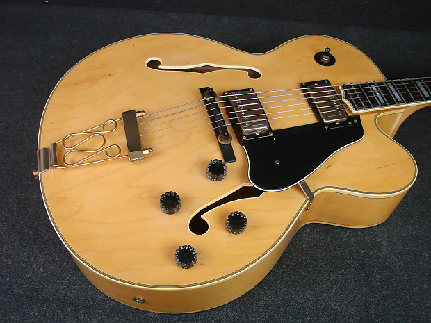 Vantage Model 655 Hollowbody Archtop Natural Finish Electric