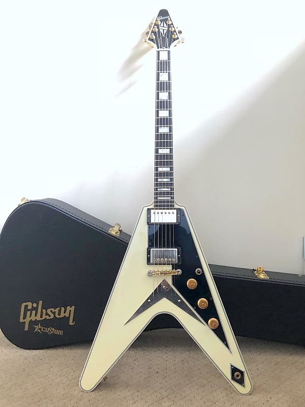 2013 Gibson Custom Shop Flying V Custom in Alpine White Finish