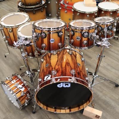DW Collector's Series Exotic Standard Maple 6-Piece Shell Pack 8/10/12/14/16/22 (Natural To Burnt Toast Fade over African Chen Chen w/ Nickel Hardware) image 2