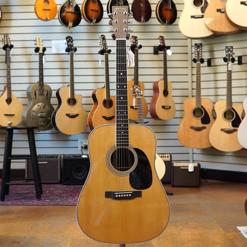 【19日（土）までボーナス特価！】Martin D-35（2005年製） Martin Standard Series D-35 (2005 - 2017) | Reverb