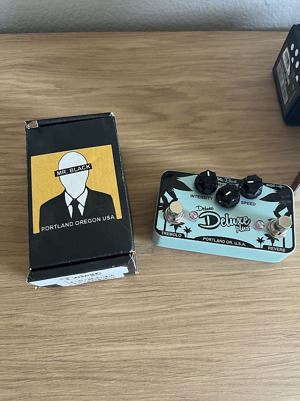 Mr. Black Deluxe DeluxePlus