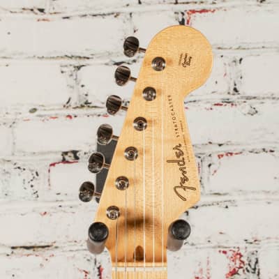 Fender Eric Johnson Stratocaster®, Maple Fingerboard, 2-Color Sunburst image 5