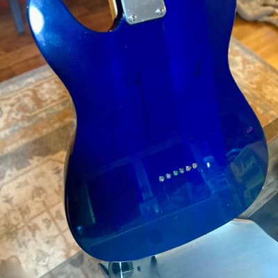 Custom T-Style 2015-2019 - Blue Paisley gloss/translucent back image 3