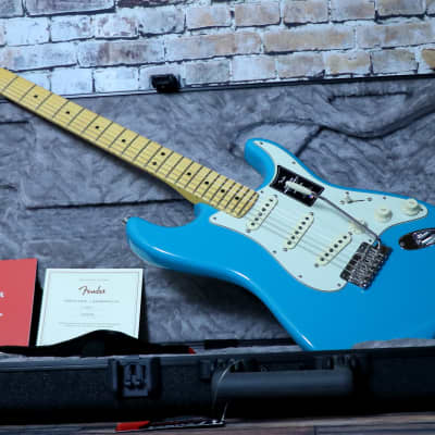 Fender American Professional II Stratocaster with Maple Fretboard, Hardshell Case & Case Candy-2020 - Present in Miami Blue image 1