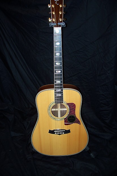 Tanglewood TW1000 SR Acoustic Guitar