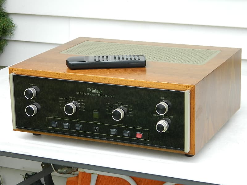 Excellent McIntosh C38 Preamplifier with Walnut Case + Original McIntosh  HR038 Remote C-38 Preamp