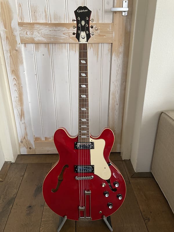 エピフォン riviera Amazon.com: Epiphone Riviera Semi Hollowbody Archtop, Royal