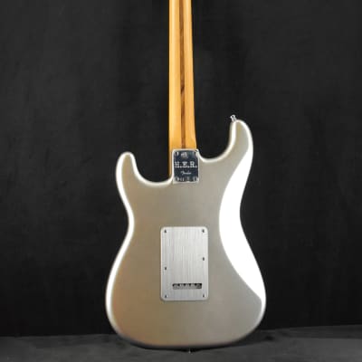 Fender H.E.R. Signature Stratocaster Chrome Glow image 10