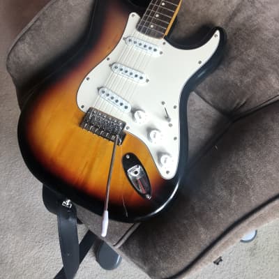 Squier Vintage Modified '70s Stratocaster image 2
