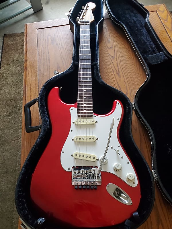 Fender Stratocaster 1987 - Red image 1