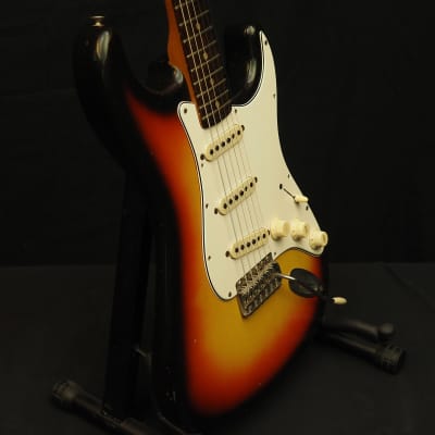 Fender Stratocaster 1965 - 3 Tone Sunburst image 4