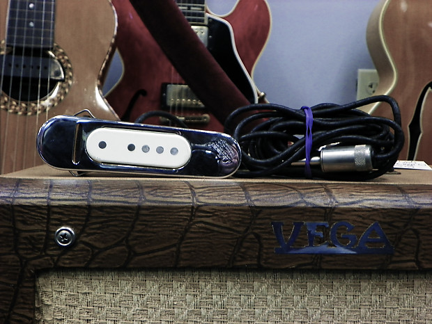 Vintage dearmond acoustic shop soundhole pickup