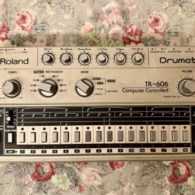 Roland TR-606 Drumatix 1980s with manual and carry case