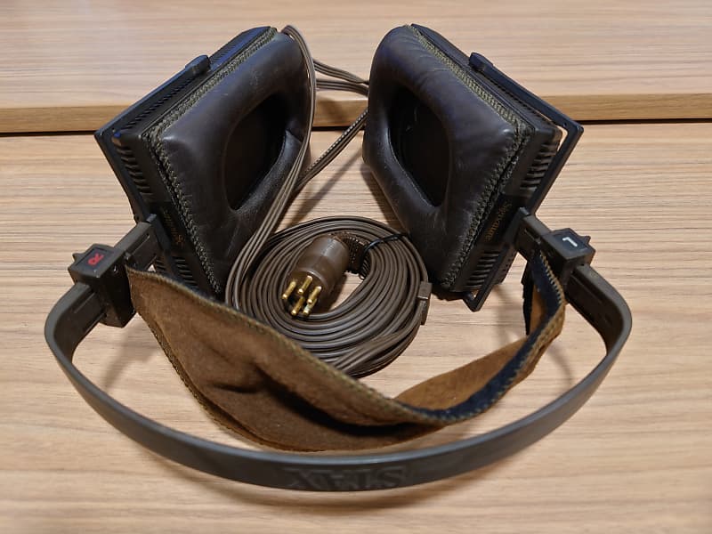 SR-Λ Signature Stax Lambda Signature - Hard to Believe It : r/headphones
