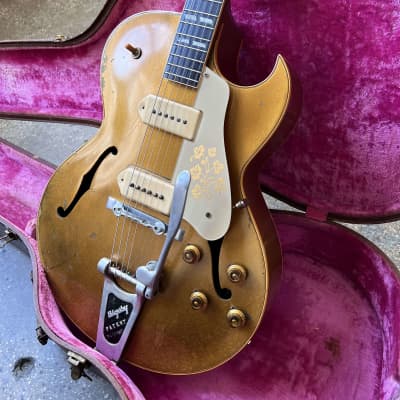 Gibson ES-295 Hollow Body Electric Guitar 1956 - All Gold image 2