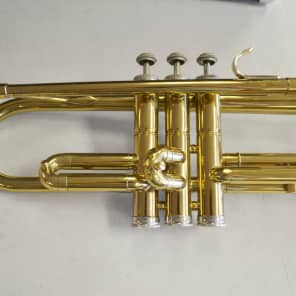 Holton T602 Brass Trumpet with Carry Case image 8