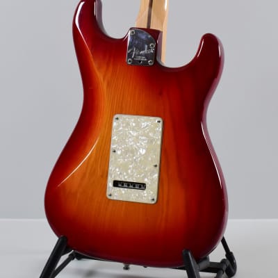 Fender American Deluxe Stratocaster - Left Handed (2005) - Aged Cherry Sunburst image 3