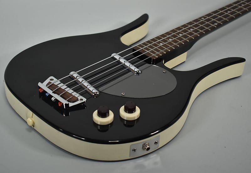 Danelectro Longhorn Black Finish Bass Guitar w/HSC image 7