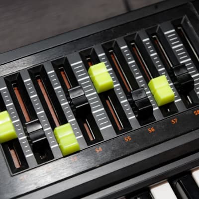 Neon UV Fluorescent High-Visibility - Roland Cakewalk A-800/500/300Pro Replacement Fader Knobs Caps (x5) - Half Set image 3