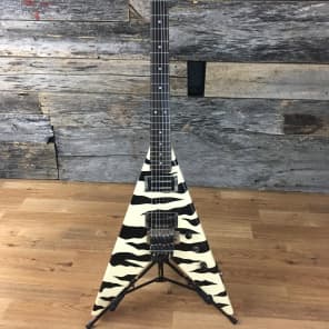 ARIA PRO II アリアプロ XX DELUXE フライングV エレキギター