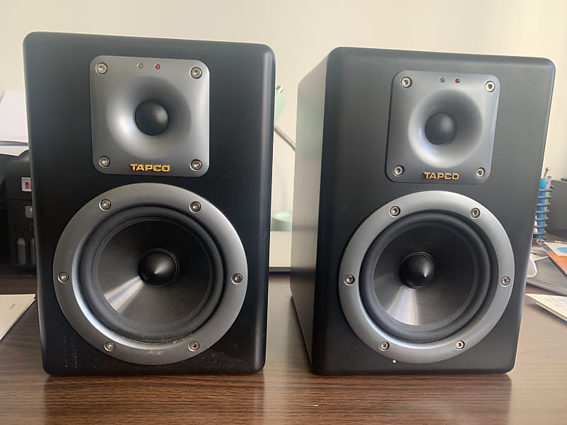 Mackie Tapco S.5 2012 - Grey  			