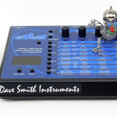 DSI Evolver Dave Smith Instruments Synthesizer + Top Zustand + 1.5J Garantie image 7