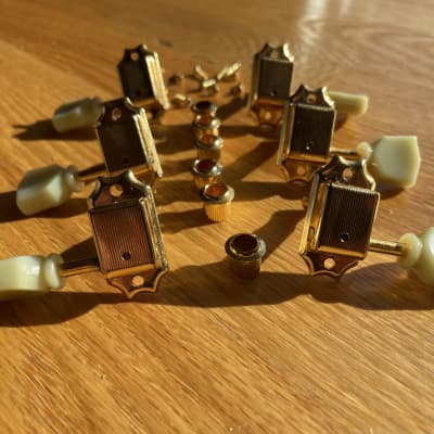 Gotoh Guitar Tuning Keys 3X3 Set in Gold SD90 Vintage Style 15:1 w/bushings from Gibson Custom Shop image 3